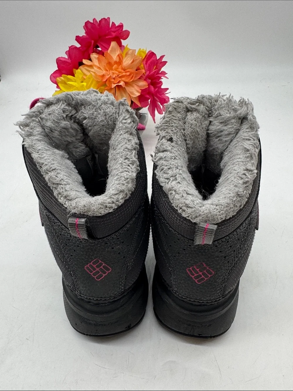 Columbia Kids Dark Gray Winter Boots with Pink Laces Size 3